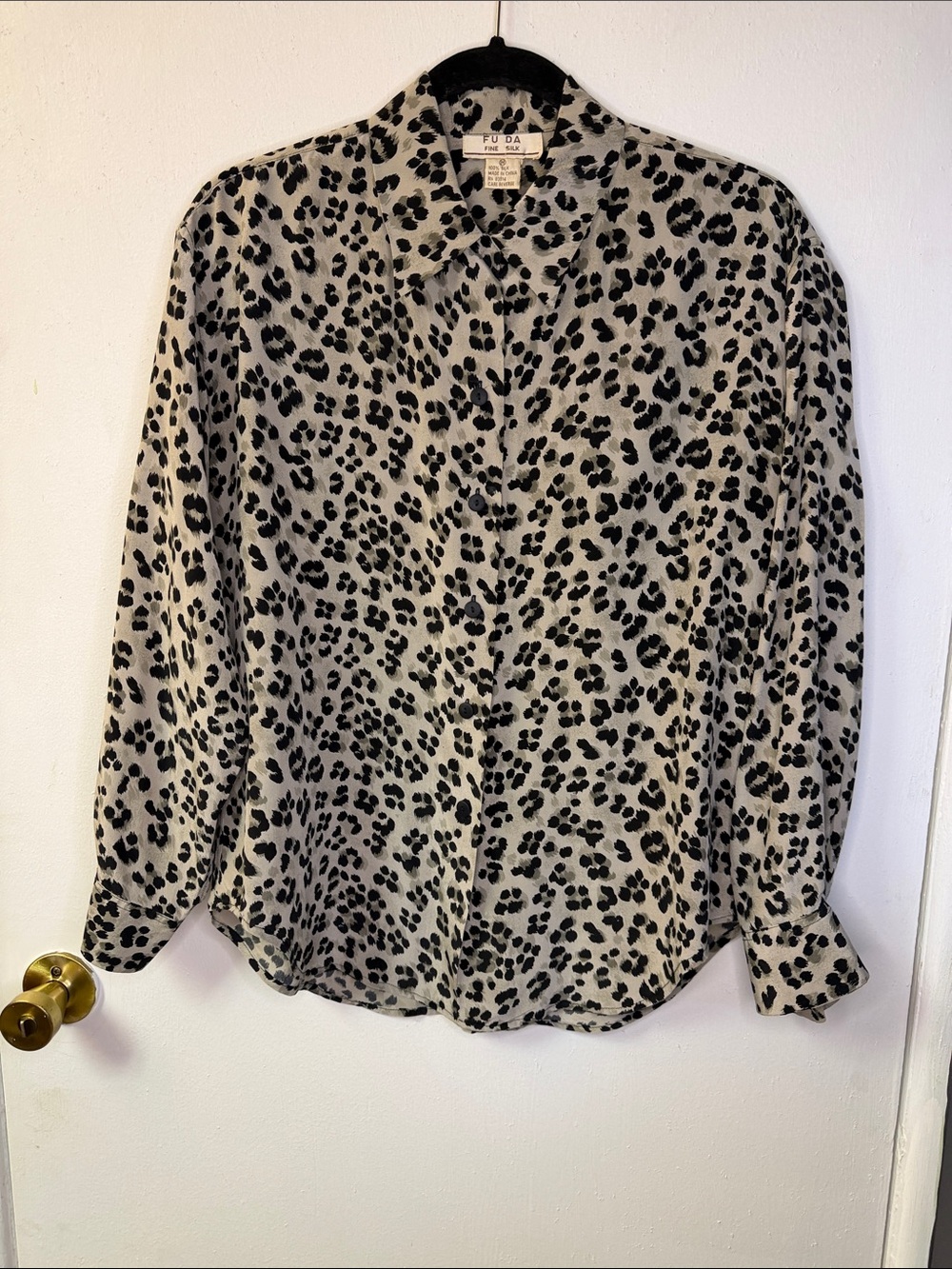 100% Silk Vintage Fu Da Leopard Button-Down Shirt